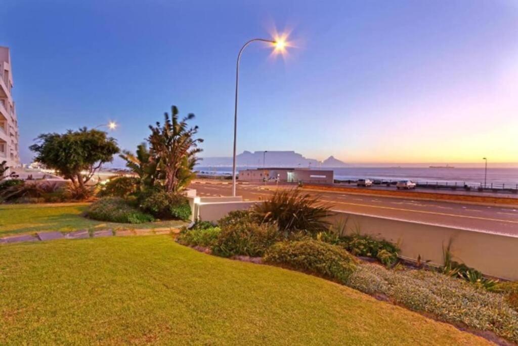 Apartment El Mufasa Beachfront With Stunning Views Cape Town