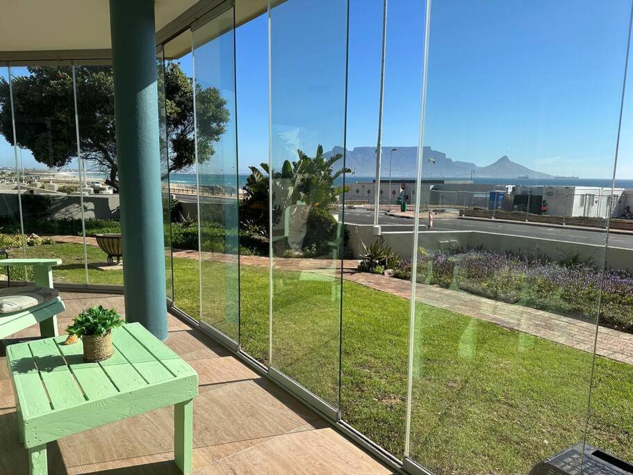 Apartment El Mufasa Beachfront With Stunning Views Cape Town