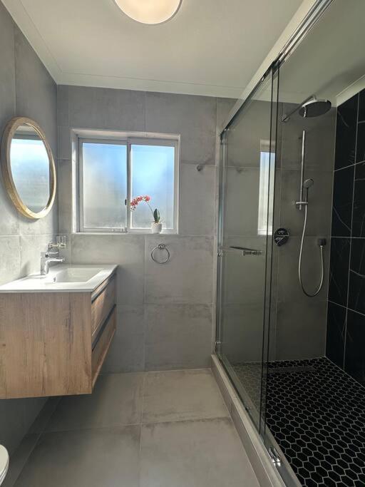 Apartment El Mufasa Beachfront With Stunning Views Cape Town