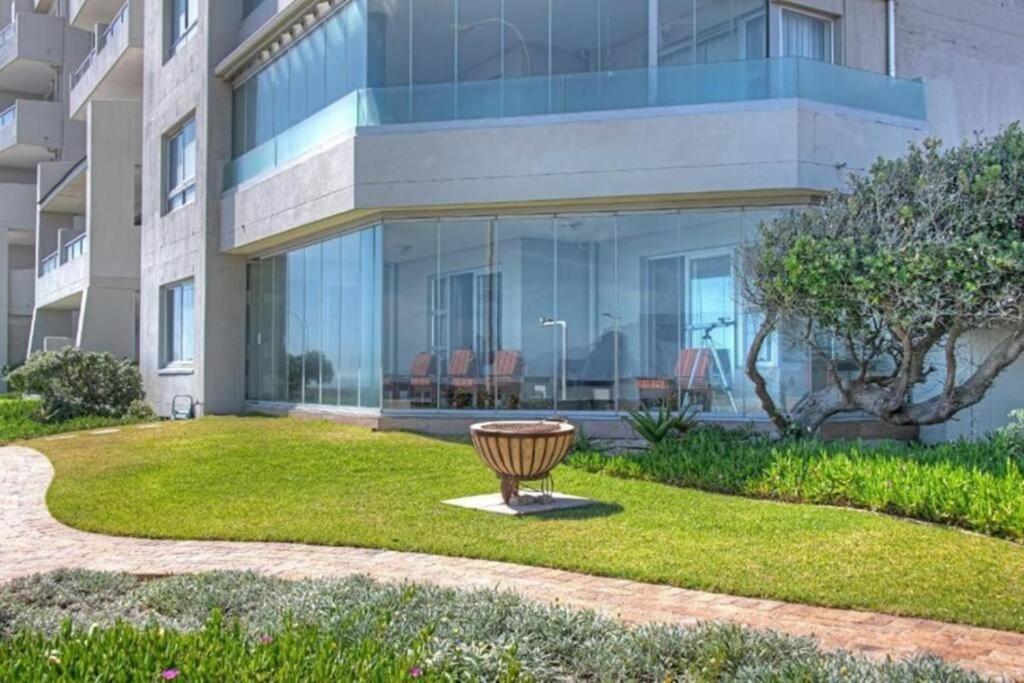 El Mufasa Beachfront With Stunning Views Cape Town