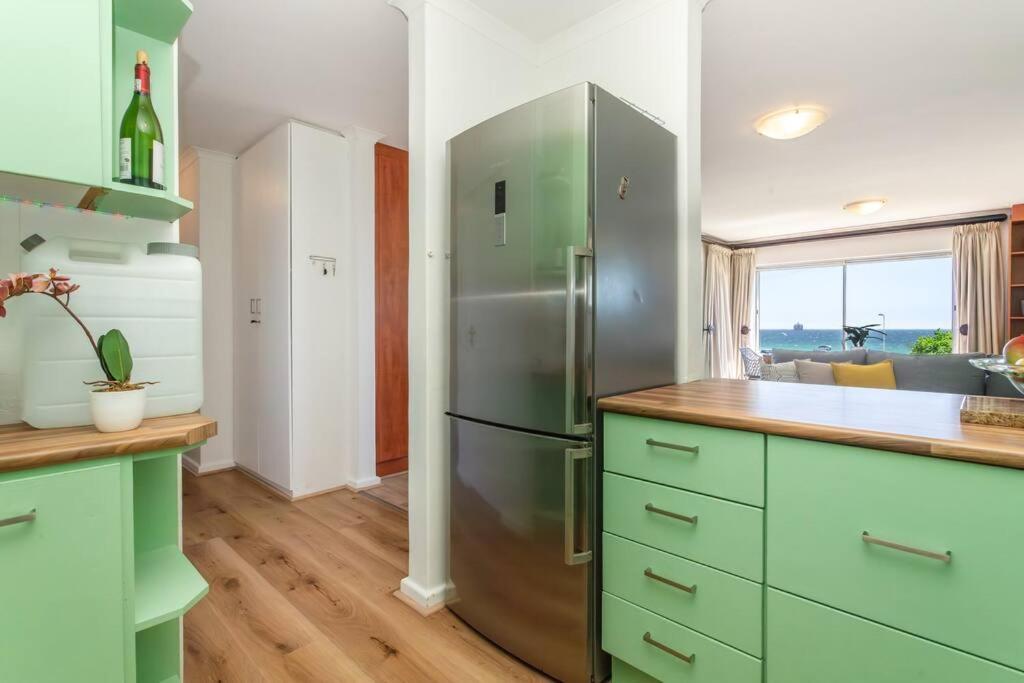 Apartment El Mufasa Beachfront With Stunning Views *